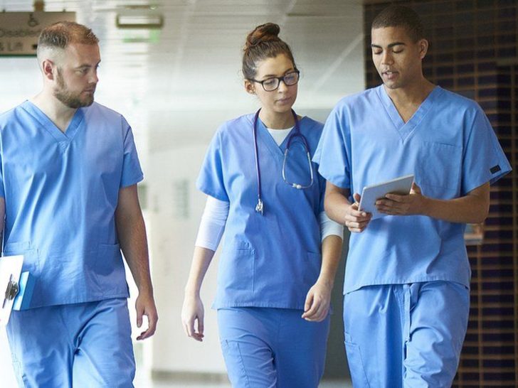 How to Migrate to the UK As a Medical Staff
