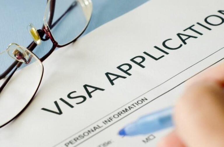 How to Apply For a Tourist Visa to Australia